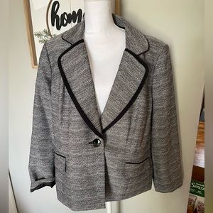 Jones Studio blazer jacket